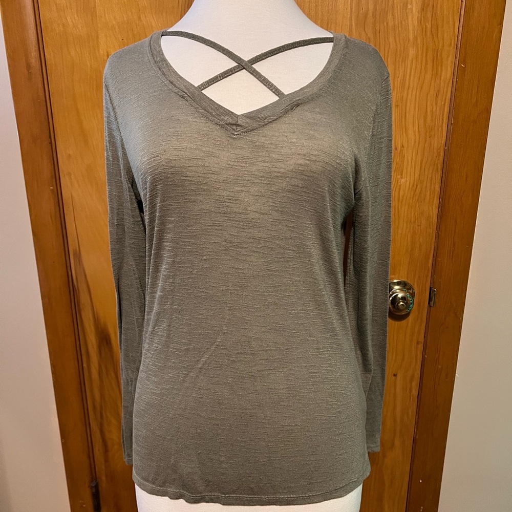 Women’s Long Sleeve Green Crossover Shirt